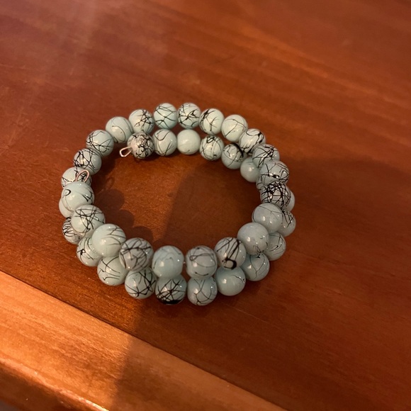 Jewelry - Elegant Beaded Bracelet